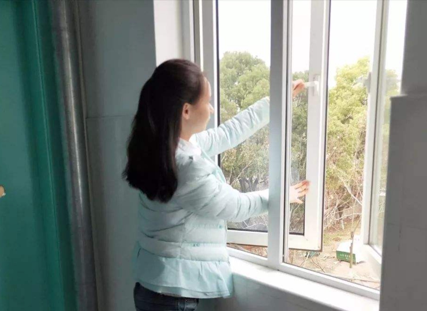 開窗和炭包竟都不能去除甲醛？它們到底做錯(cuò)了什么！