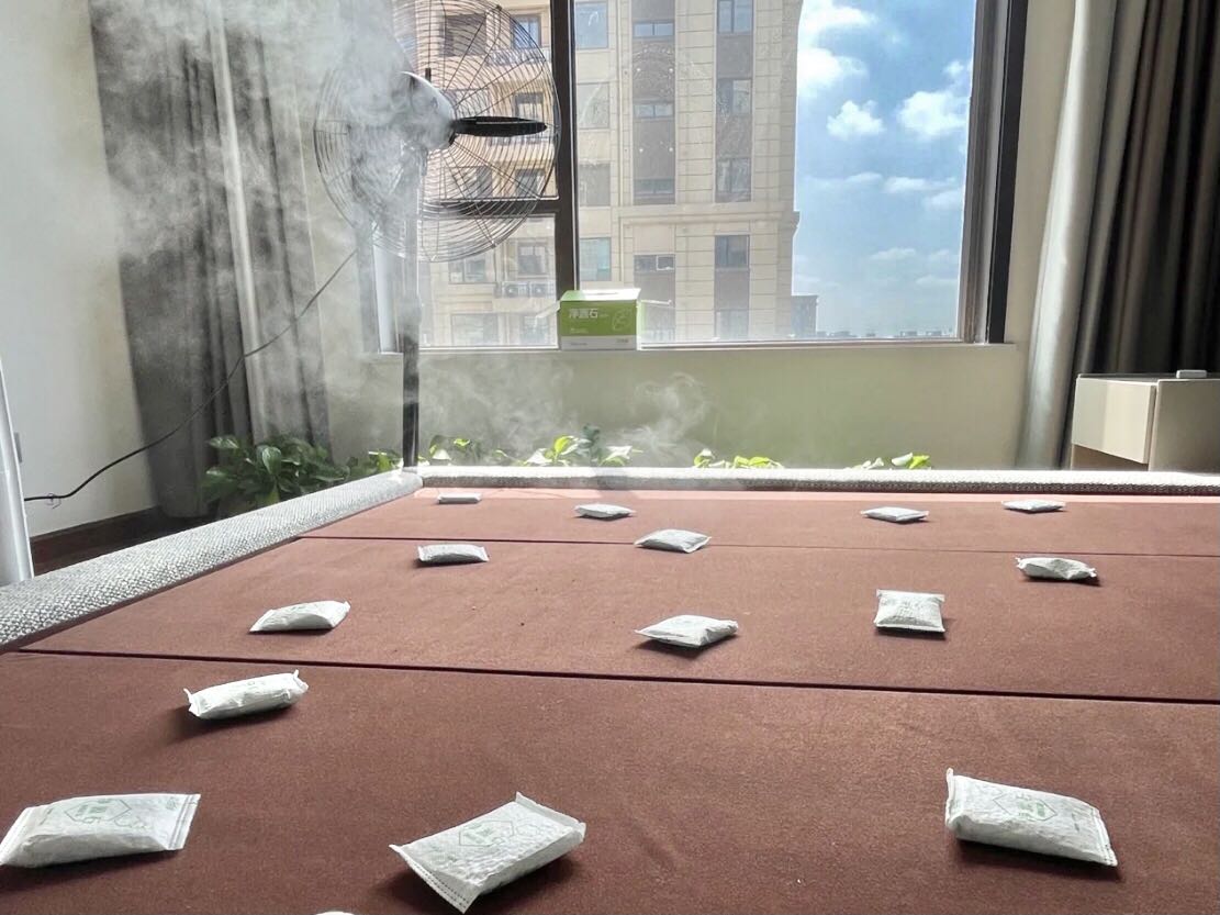 停留在通風(fēng)或者買點活性炭包的階段